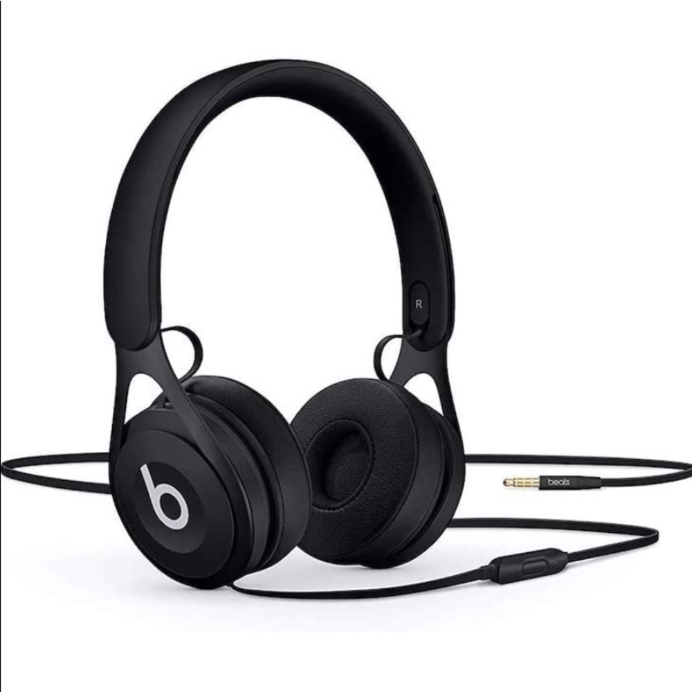 Beats headphones with wires